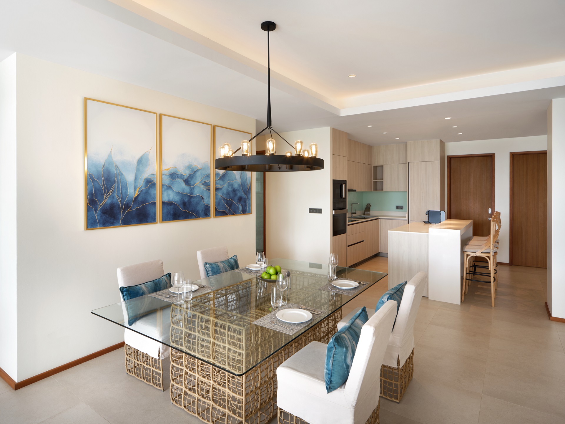 Three-Bedroom Pool Suite Beachfront